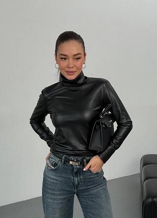 Топ з еко шкіри