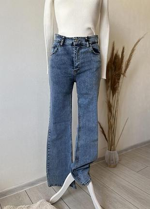 Стрейчеві джинси жіночі кльош