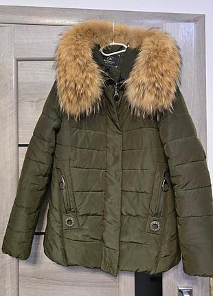 Жіноча зимова куртка розмір s
