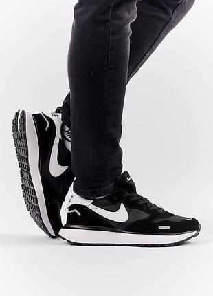 Nike phoenix waffle black white