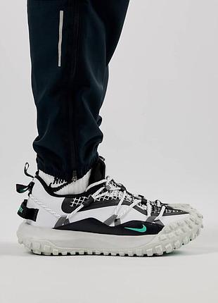 Nike acg mountain fly low white black mint