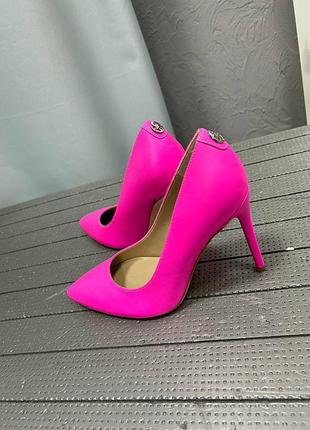 Туфлі човники guess