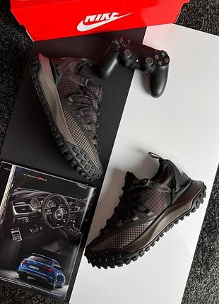 Nike acg mountain fly low brown