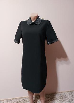 Платье с воротничком