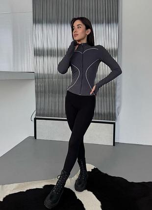 Лонгслів на блискавці з контрастним кантом з вирізами для пальчиків на рукавах