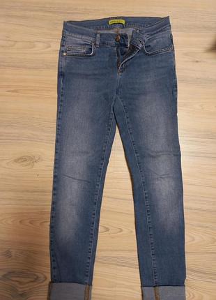 Джинси р.26/s