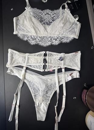 Розкішний комплект hunkemoller noir