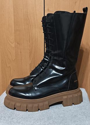 Стильные женские сапоги из лакированной кожи, р.39