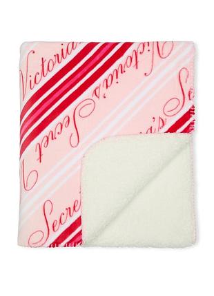 Плед/покривало victoria's secret holiday cozy fleece plush logo blanket