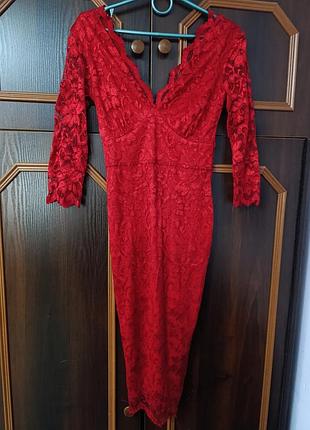 Невероятное яркое кружевое платье