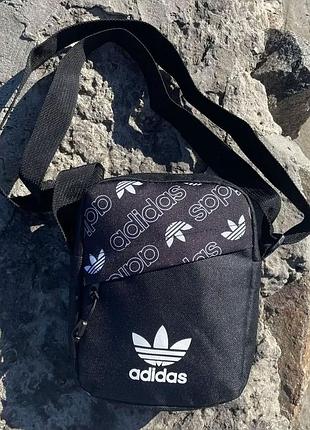 Чорна спортивна барсетка adidas малого розміру