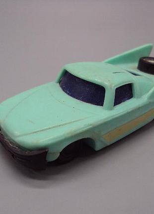 Машинка модель фло из мультфильма тачки flo disney pixar gm motorama №18755