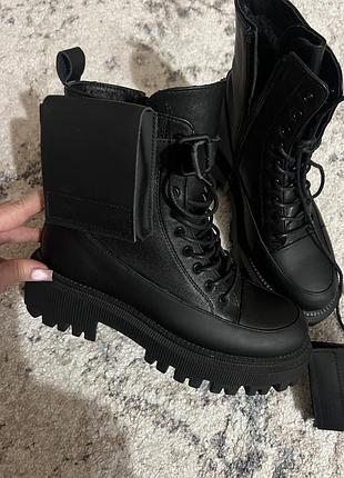 Жіночі зимові ботинки