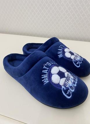 Підліткові капці на хлопчика белста,маломірять на розмір.