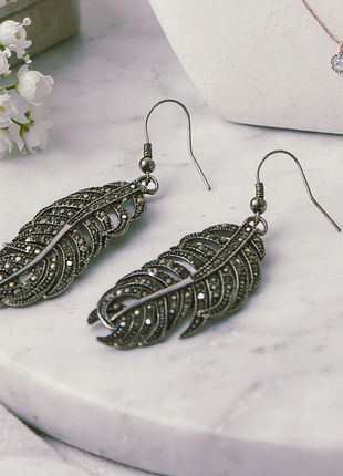 Серьги металлические марказиты "перо"