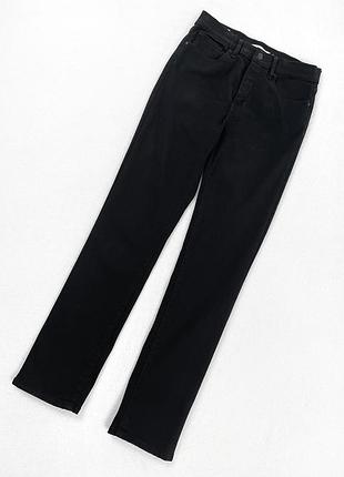 Чорні джинси leviʼs склад 62% бавовна 28% віскоза 8% поліестер 2% еластан розмір 28 s