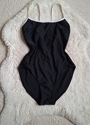 Слитный купальник