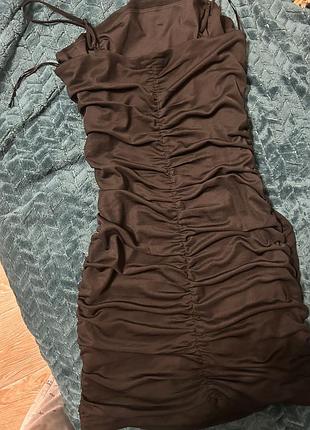 Сукня яка підійде на святковий вечір