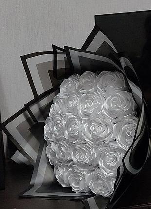 Букет із атласної стрічки троянд декоративний квіти з атласної стрічки подарунок дівчині