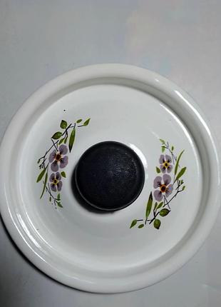 Крышка белая 13 15 см эмалированая сталь на посуду, на кружку, с ручкой