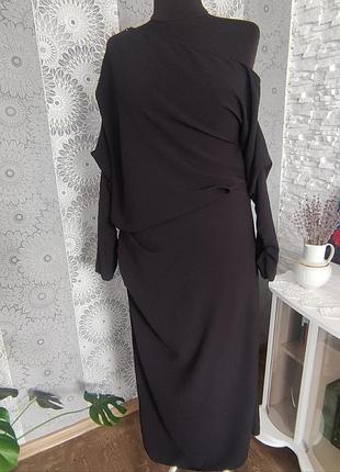 Чорна нарядна сукня