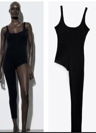 Чорний комбінезон жіночий zara на одну ногу на бретелях