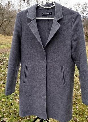 Классическое шерстяное пальто zara без подклада