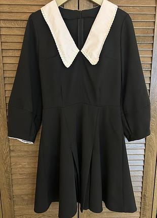 Сукня чорна жіноча з білим коміром
