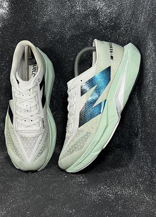 Чоловічі бігові кросівки new balance fullcell rebell v4