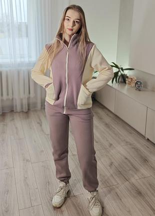 Теплий жіночий костюм з тринитки на флісі - двокольоровий (кофта на блискавці + штани) фіолетовий