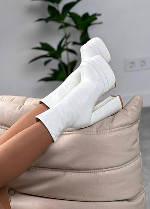 Накладний платіж ❤ утеплені флісом ботільйони на широкому високому каблуку з платформою