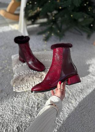 Розкішні комбіновані шкіряні черевики лак+ рептилія бордо опушка норки
