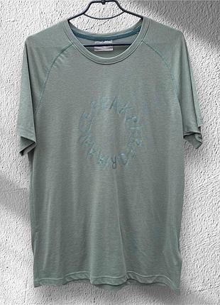 Стильна чоловіча футболка peak performance