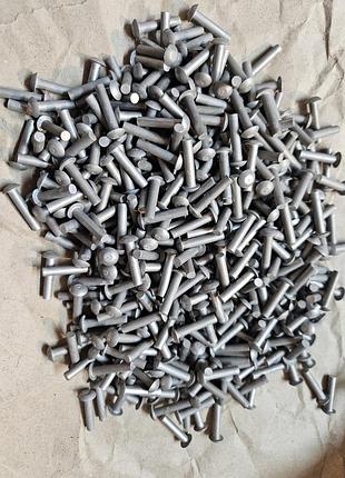 Заклепка авиационная алюминиевая 4х20мм полукруглая