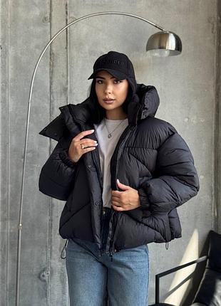 Пуховик жіночий