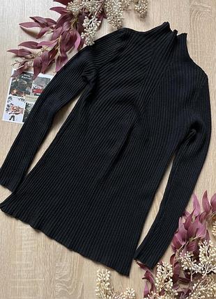 Базовий чорний гольф теплий в рубчик