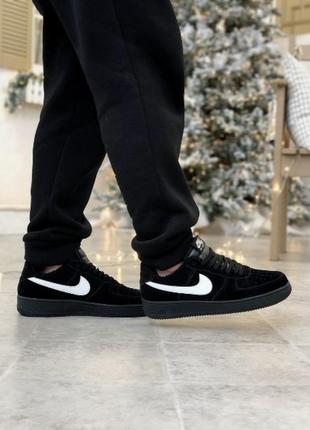 Классные женские кроссовки nike air force black fur чёрные зимние5 фото