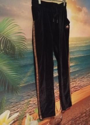 Теплые бархатные штаны.