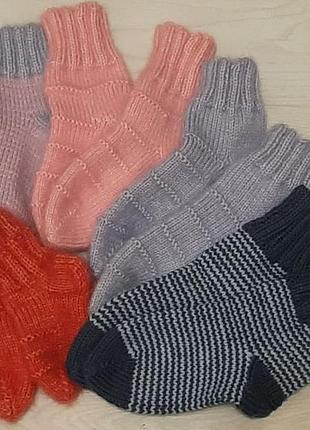 Теплые пушистые вязаные носочки