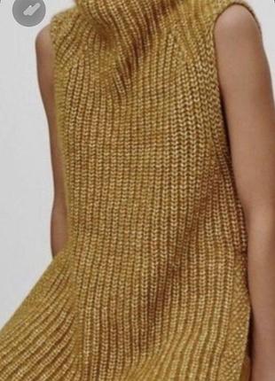 Длинное вязаное жилетное платье беж