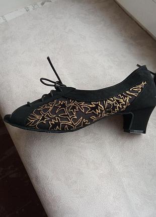Туфли для танцев