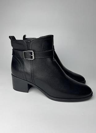 Жіночі черевики з натуральної шкіри tamaris