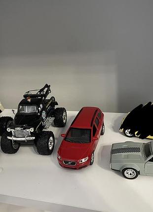 Машинки kinsmart