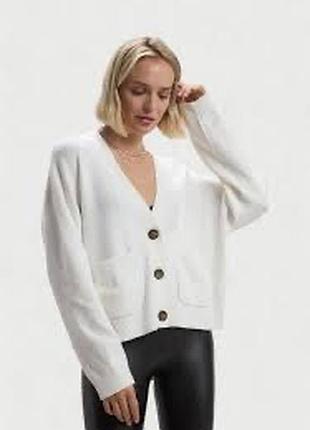 Кардинал білий жіночий