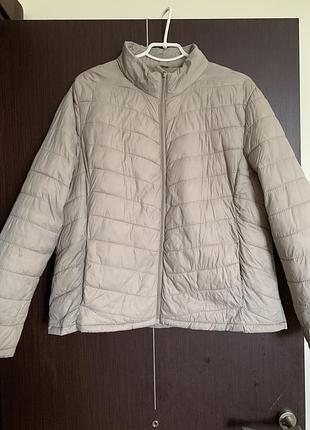 Cтильная легкая стеганая куртка (размер 44/16-18/46)