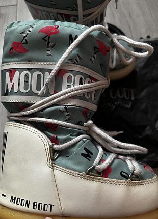 Дітячі зимове взуття moon boot 8