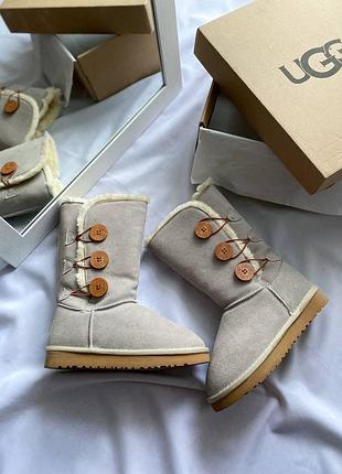 Ugg bailey button triplet ii white