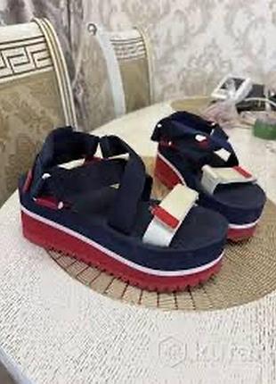Босоніжки tommy jeans pop color flatform