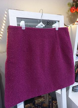 Міні спідниця ягідного кольору , букле.  george