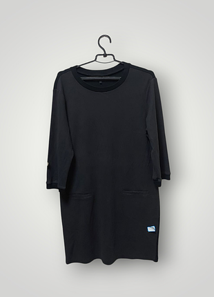 Платье женское в отличном состоянии